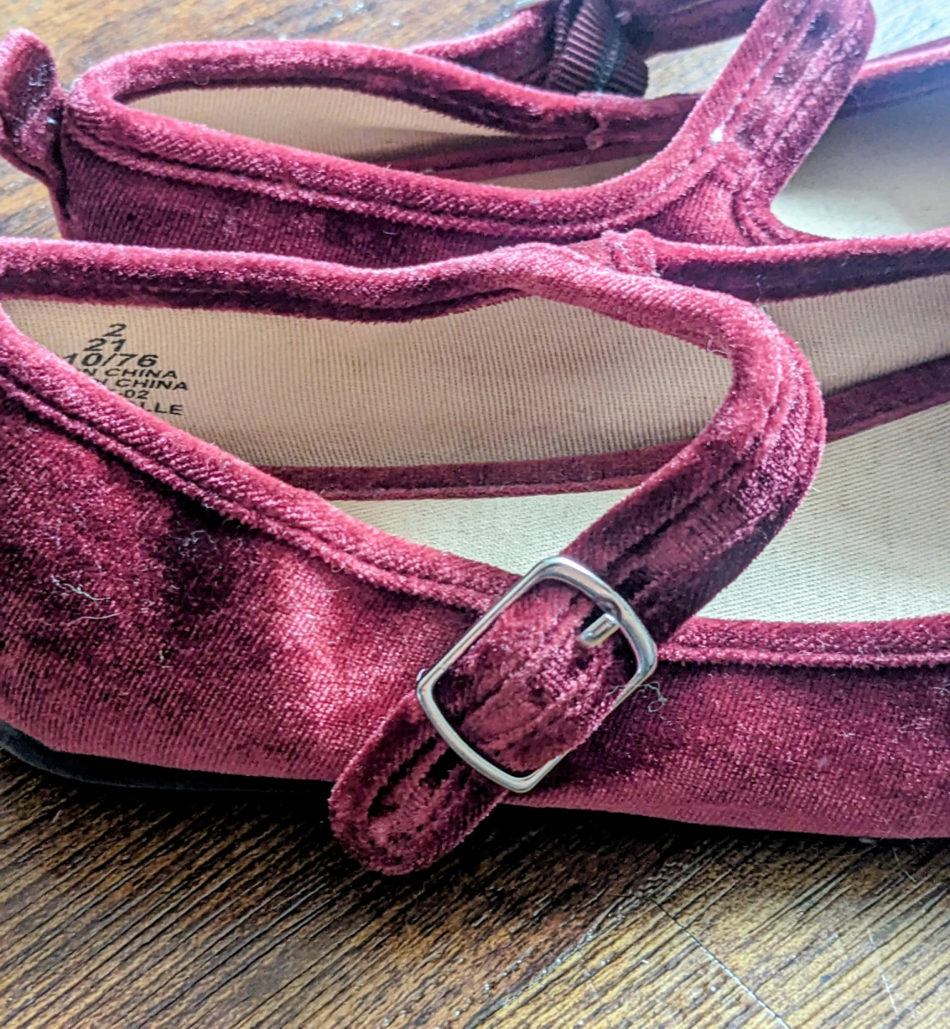 Old Navy Girls' Velvet Mary Janes - Size 2 - photo 4