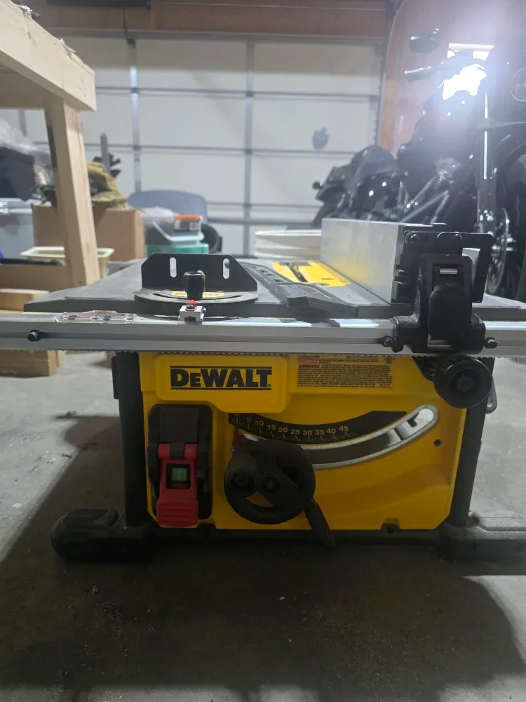 DeWalt Table Saw