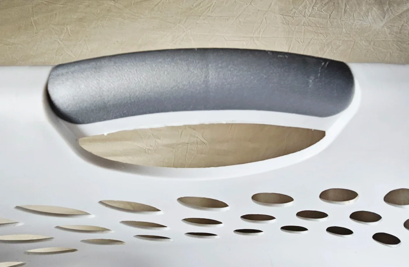 Sterilite Ultra HipHold Laundry Basket, 71L ✨️ image indicator(3)