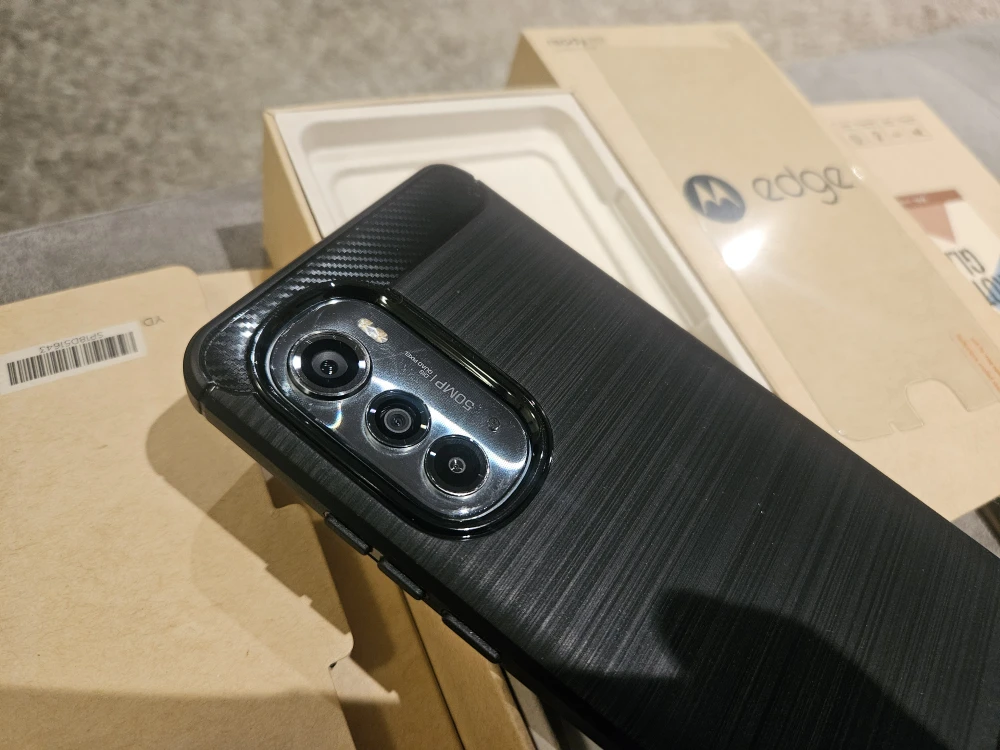 Motorola Edge 256GB 5G - Box , New Case & Screen Protector - photo 2