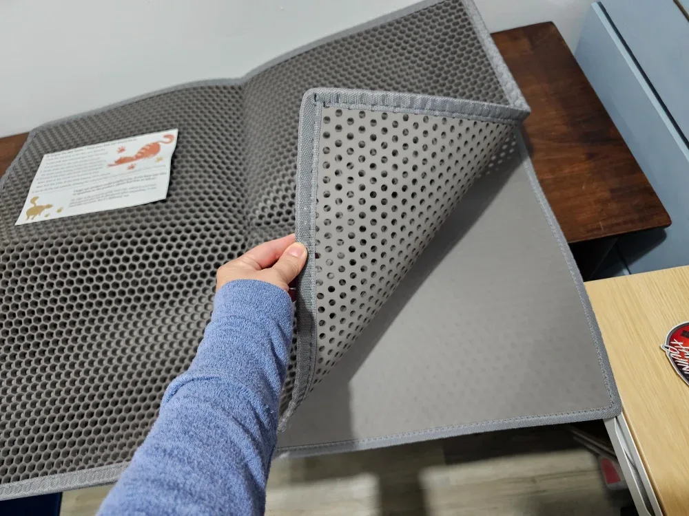NEW Cat Litter Trapping Mat - Gray image indicator(3)