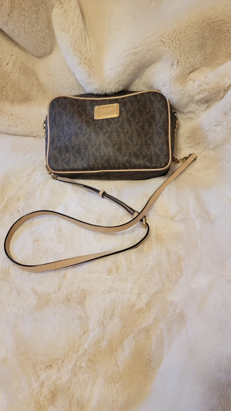 MICHAEL KORS Crossbody bag. image indicator(2)
