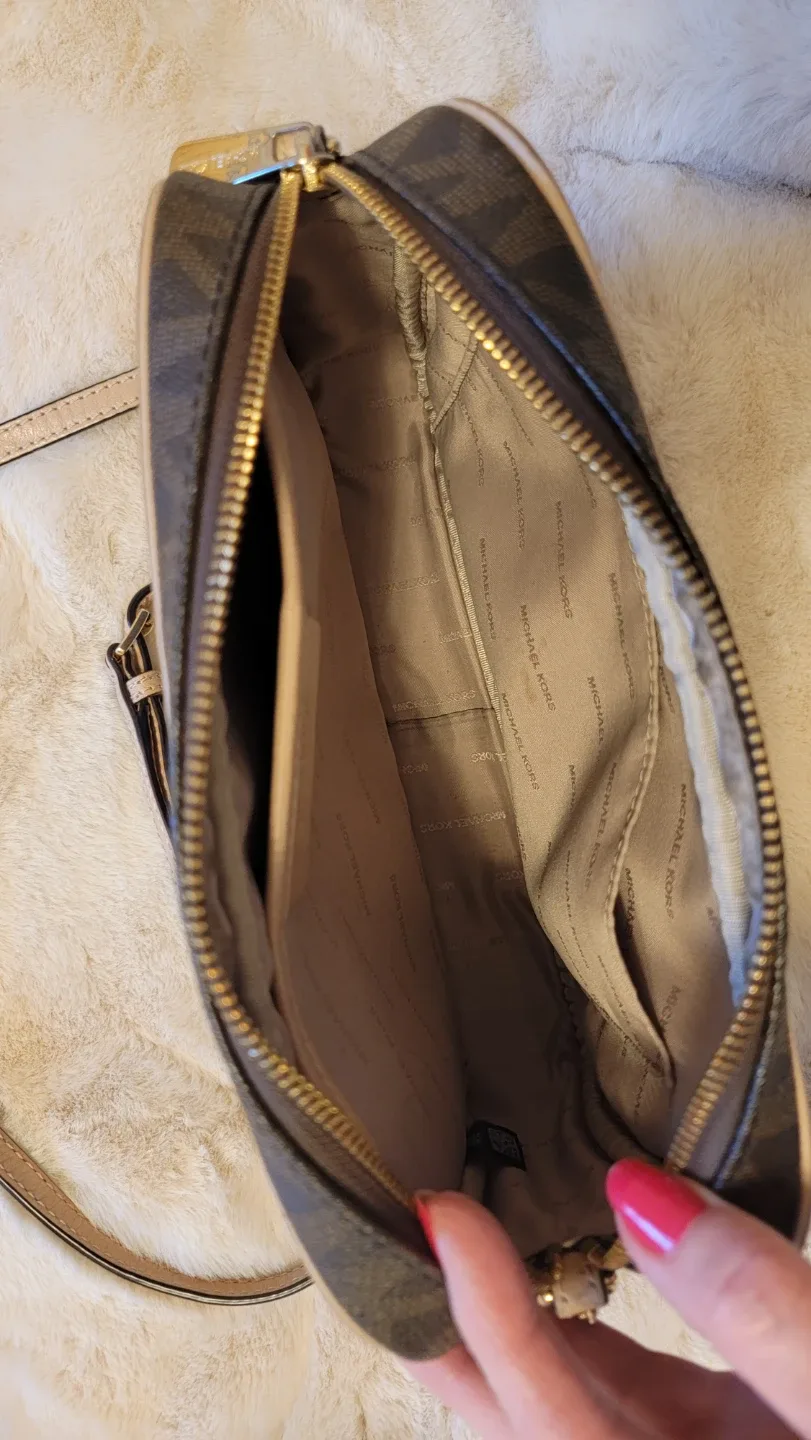 MICHAEL KORS Crossbody bag. image indicator(7)