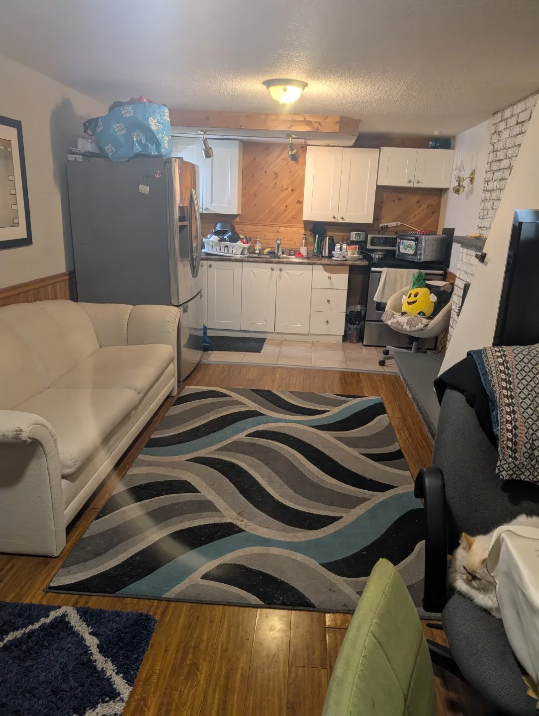 Beautiful & Spacious Private Room For Rent In Glen Abbey image indicator(3)