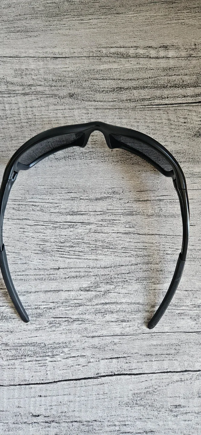 Oakley Sunglasses - Black image indicator(3)