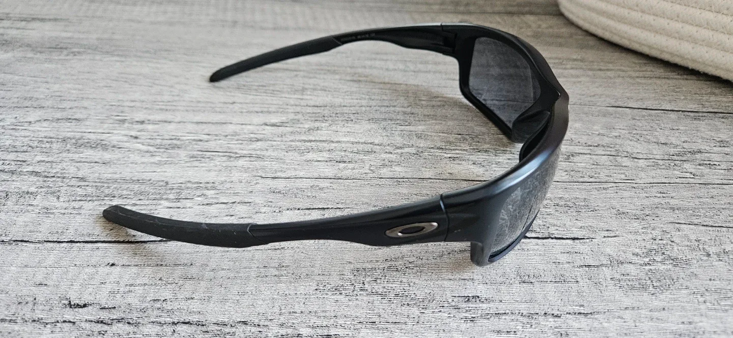 Oakley Sunglasses - Black image indicator(4)