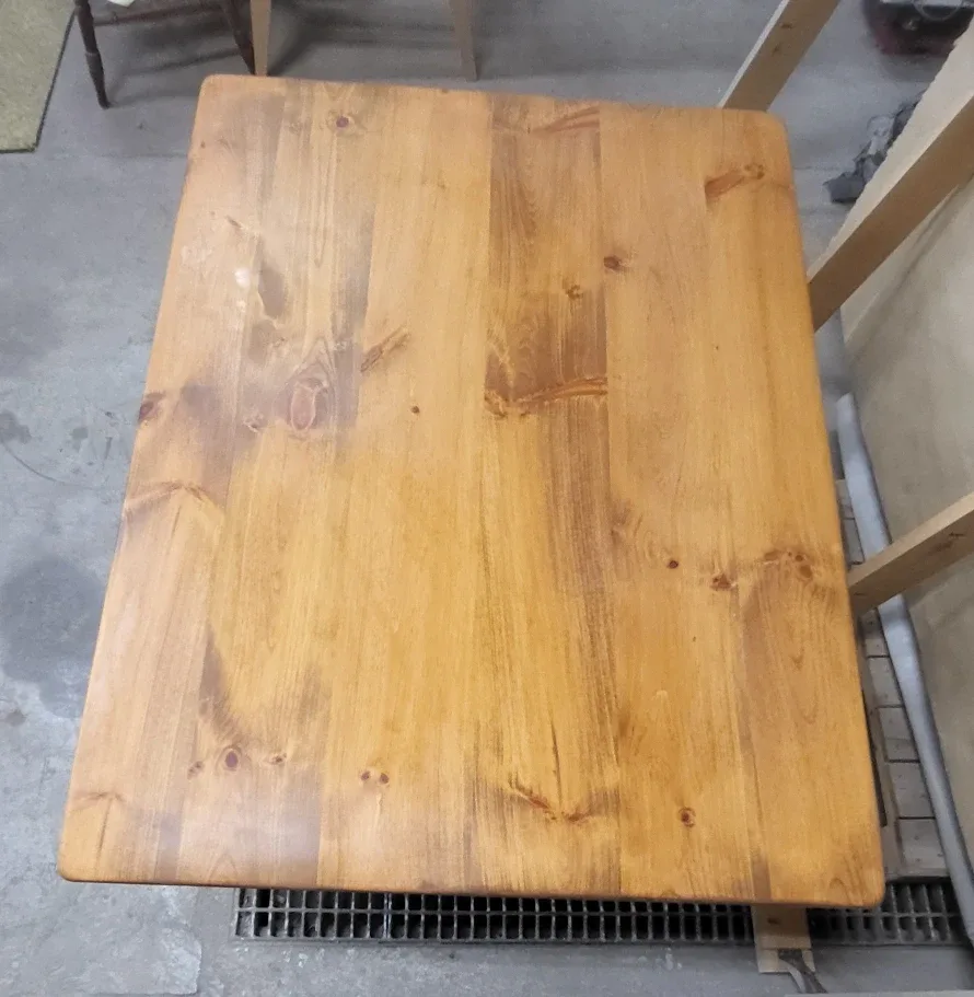 Wood Table with Legs image indicator(2)