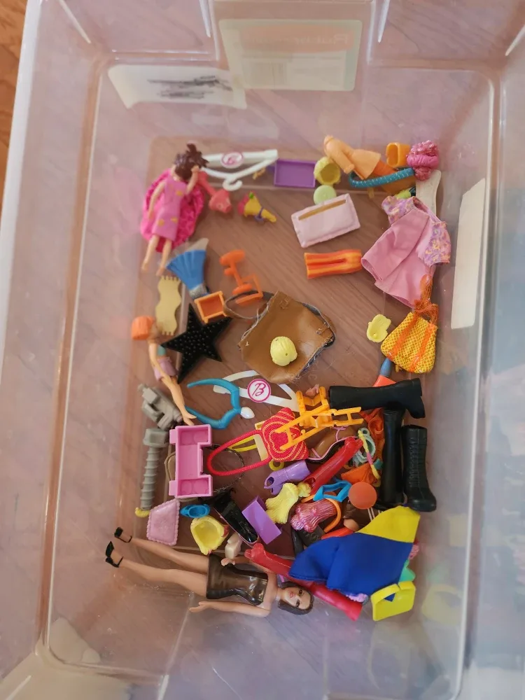 Mixed Lot of Dolls & Accessories