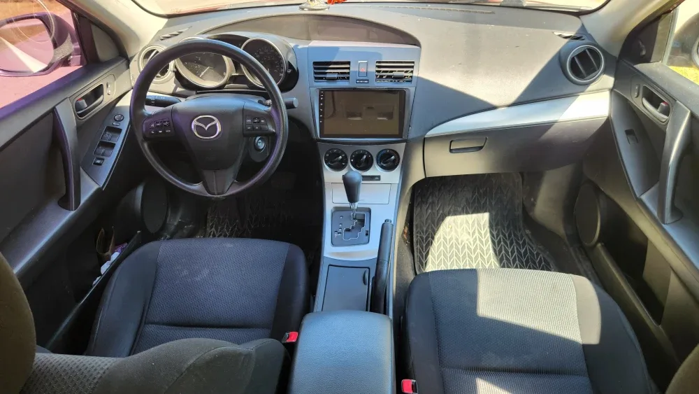 Mazda 3 Sedan, Red image indicator(5)