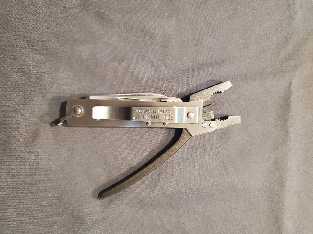 SOG Toolclip Multi-Tool image indicator(2)