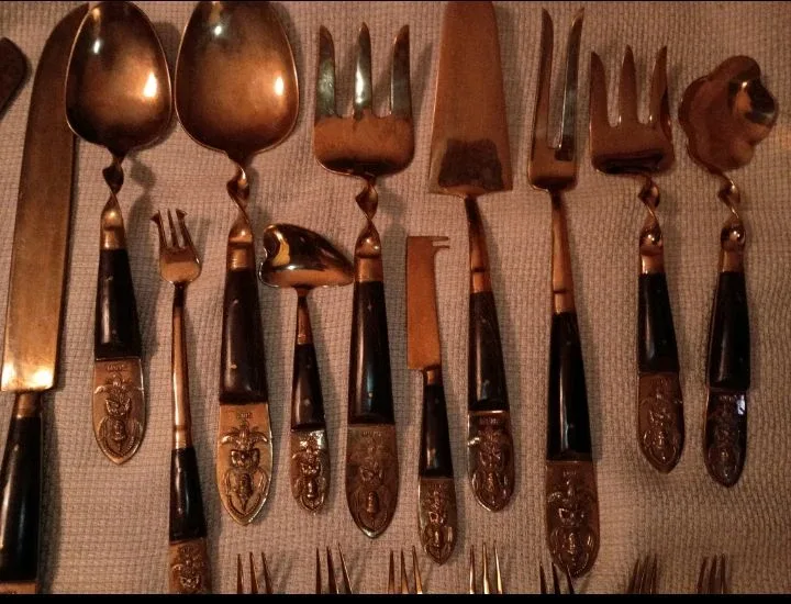 mid century SIAM brass & wooden 132 PC. flatware set image indicator(9)