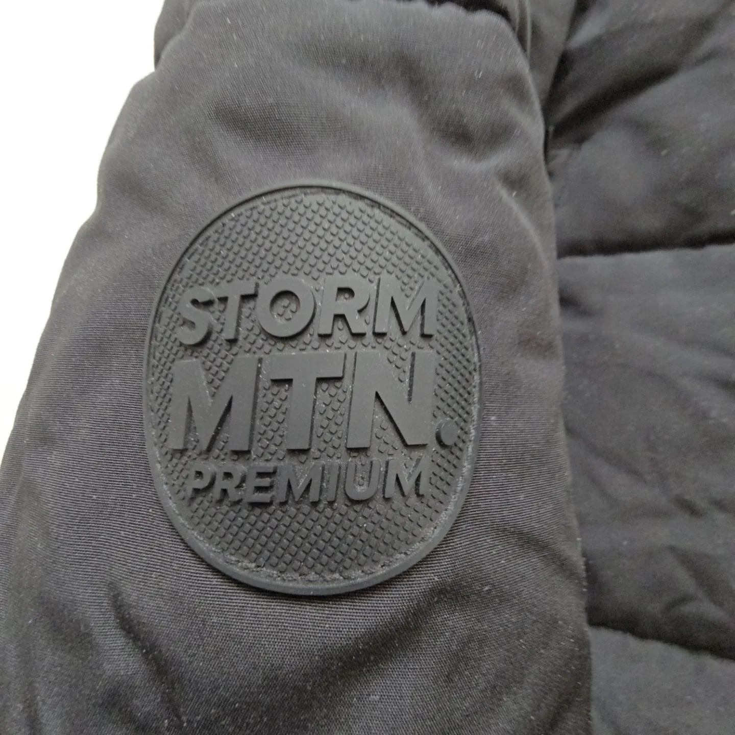Brand new Parka Jacket Size M man's Storm Mountain image indicator(3)