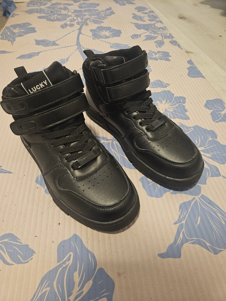 Lucky Step Black High-Top Sneakers - Size 8