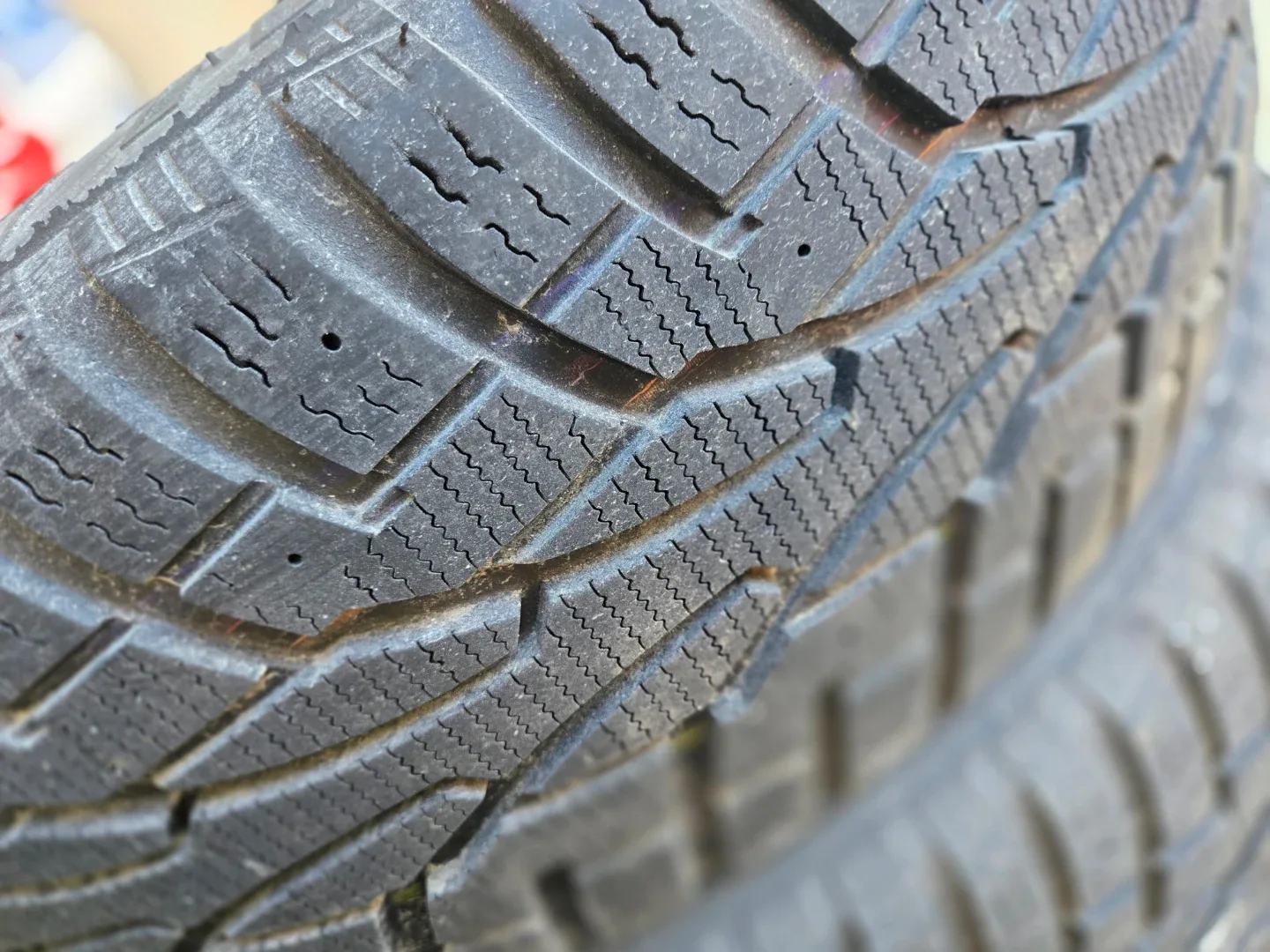 Uniroyal Ice & Snow 215/60R16 95T Winter Tires