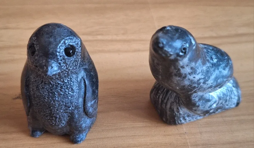 Set of 6 Vintage Wolf Original Animal Figurines image indicator(6)