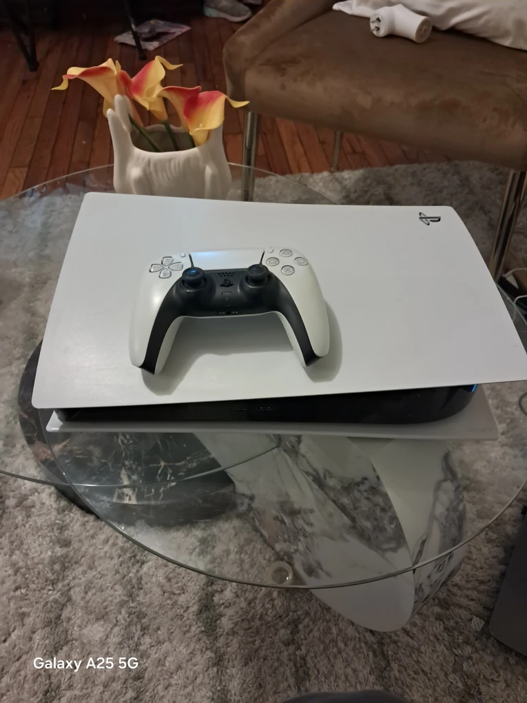 PlayStation 5 (PS5) Console - photo 2