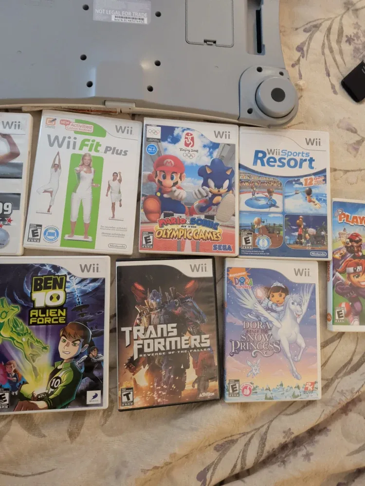 Nintendo Wii Games Bundle image indicator(6)