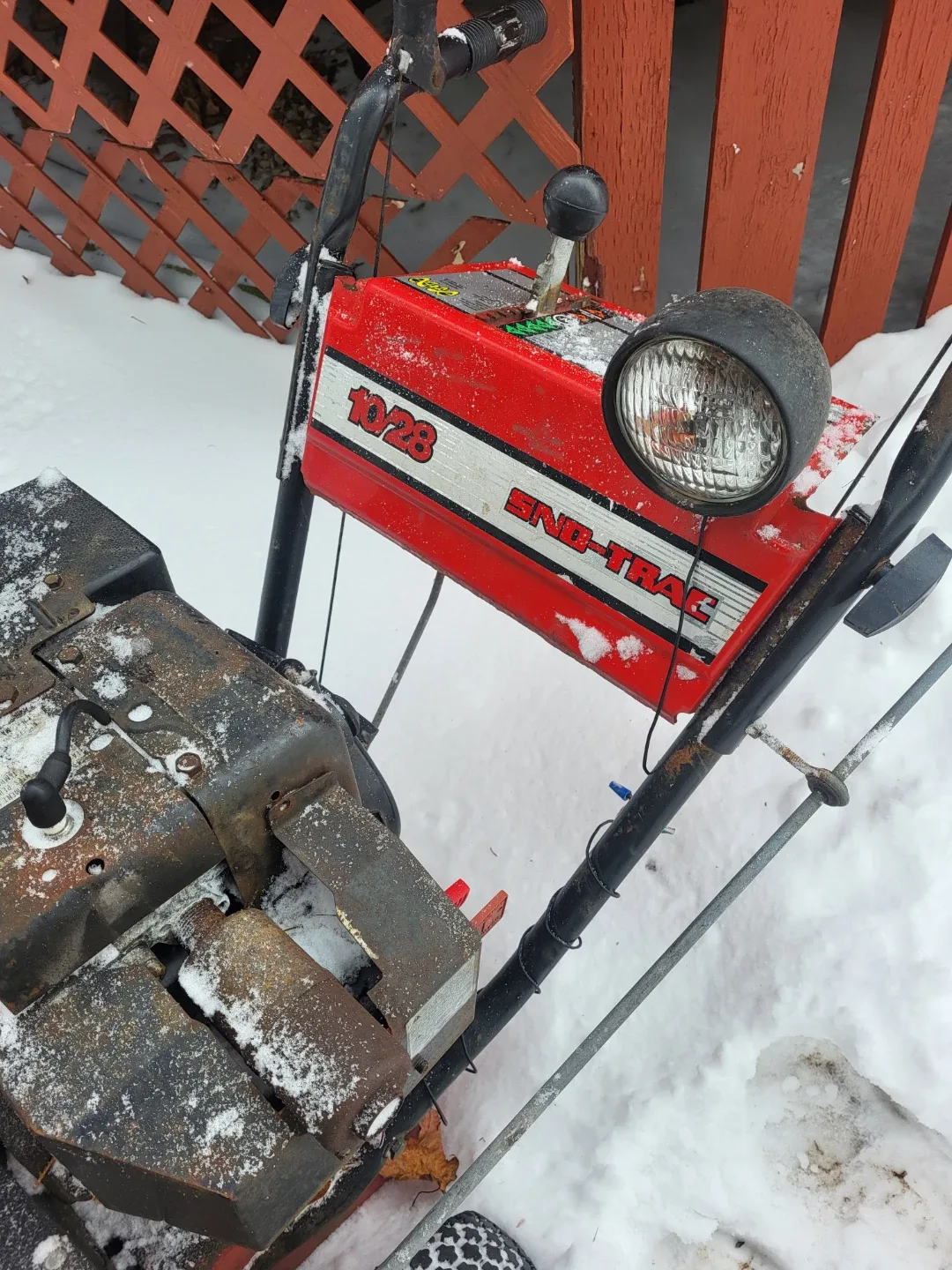 Sno-Trac 10/28 Snowblower image indicator(3)