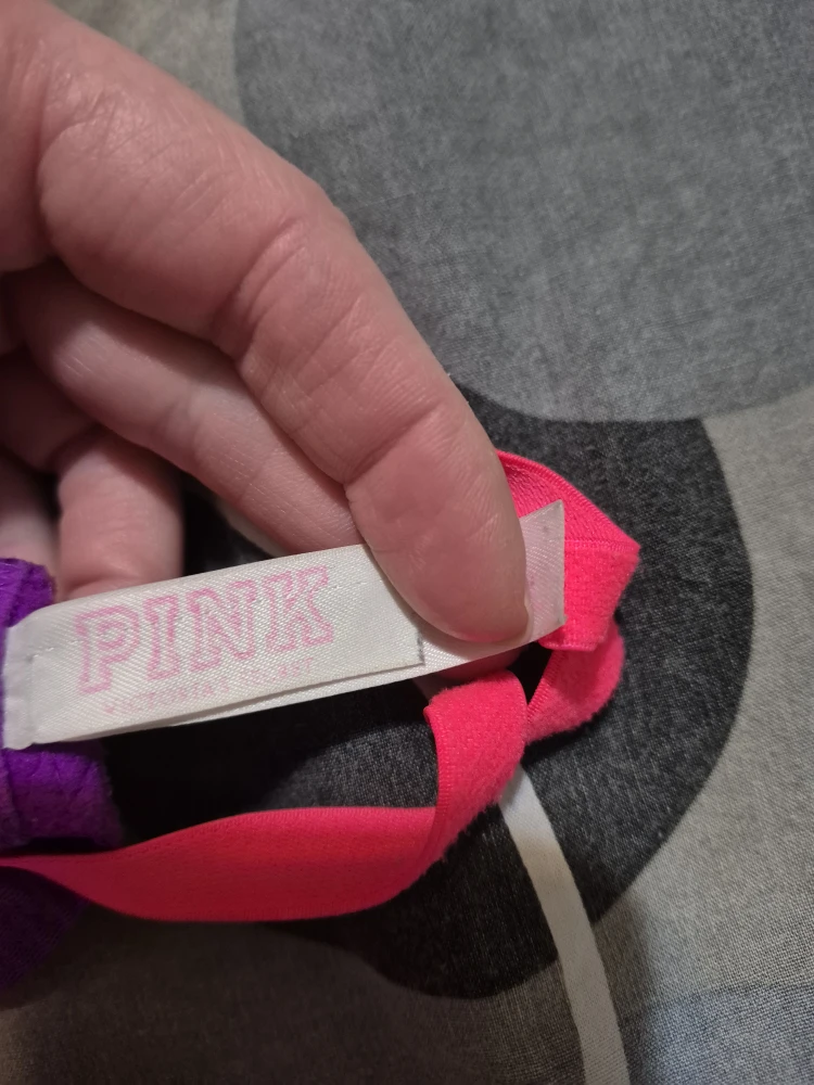 La Senza & PINK Bras - Size 34B-15$ for both - photo 3