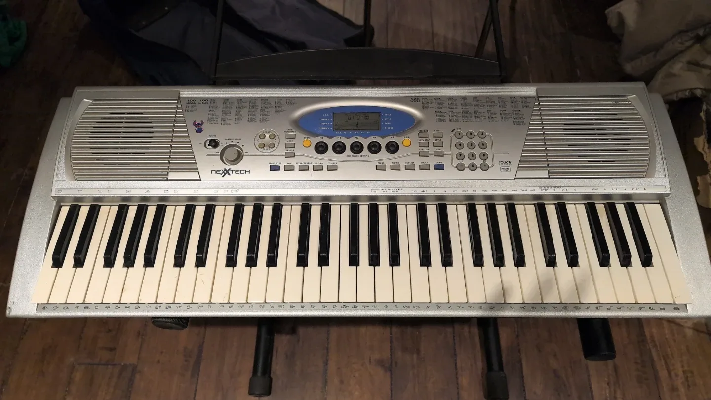 Nexxtech Keyboard - Silver