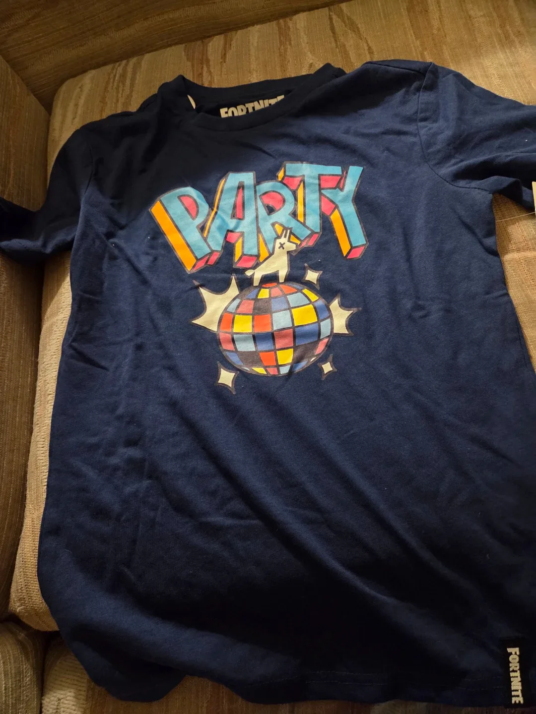 New Fortnite T-Shirt, Size M (7-8)