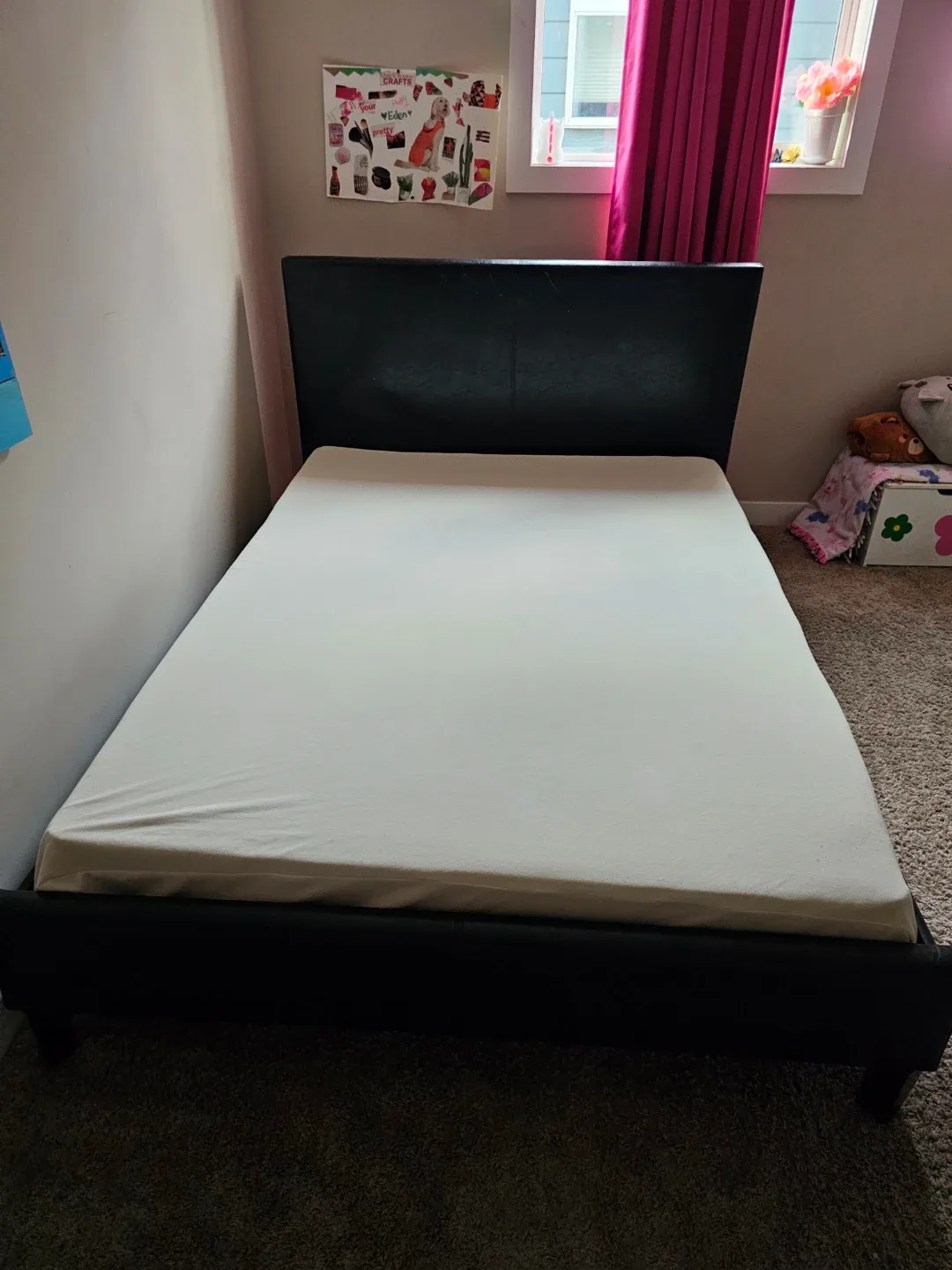 Black Faux Leather Queen Bed Frame & mattress