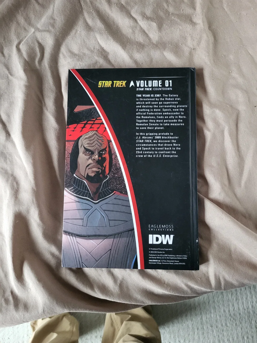Star Trek Countdown Graphic Novel image indicator(2)