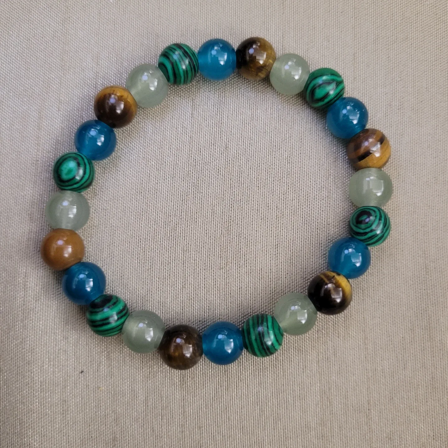 Beautiful Stretch Beaded Bracelet Brand New without Tags image indicator(2)