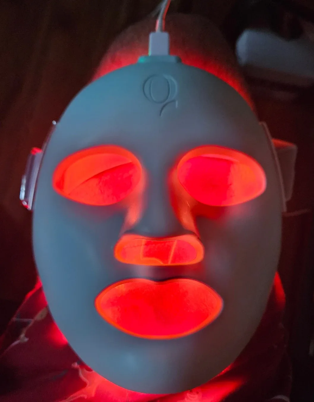 Qure Red Light Therapy for Face LED Mask image indicator(2)
