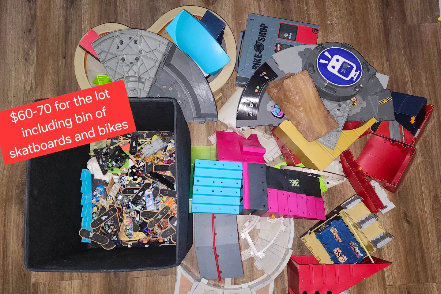 Lots n lots of toys image indicator(3)