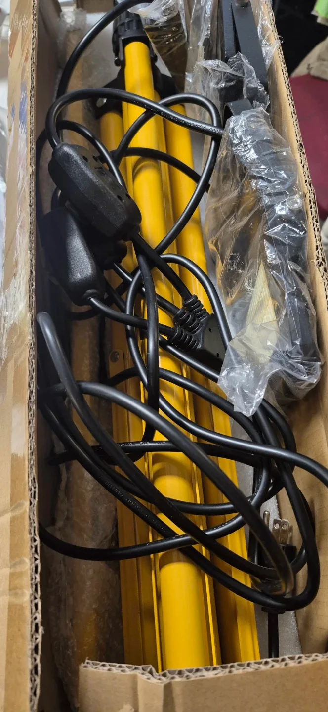 180W LED Work Light with Tripod - Yellow image indicator(4)