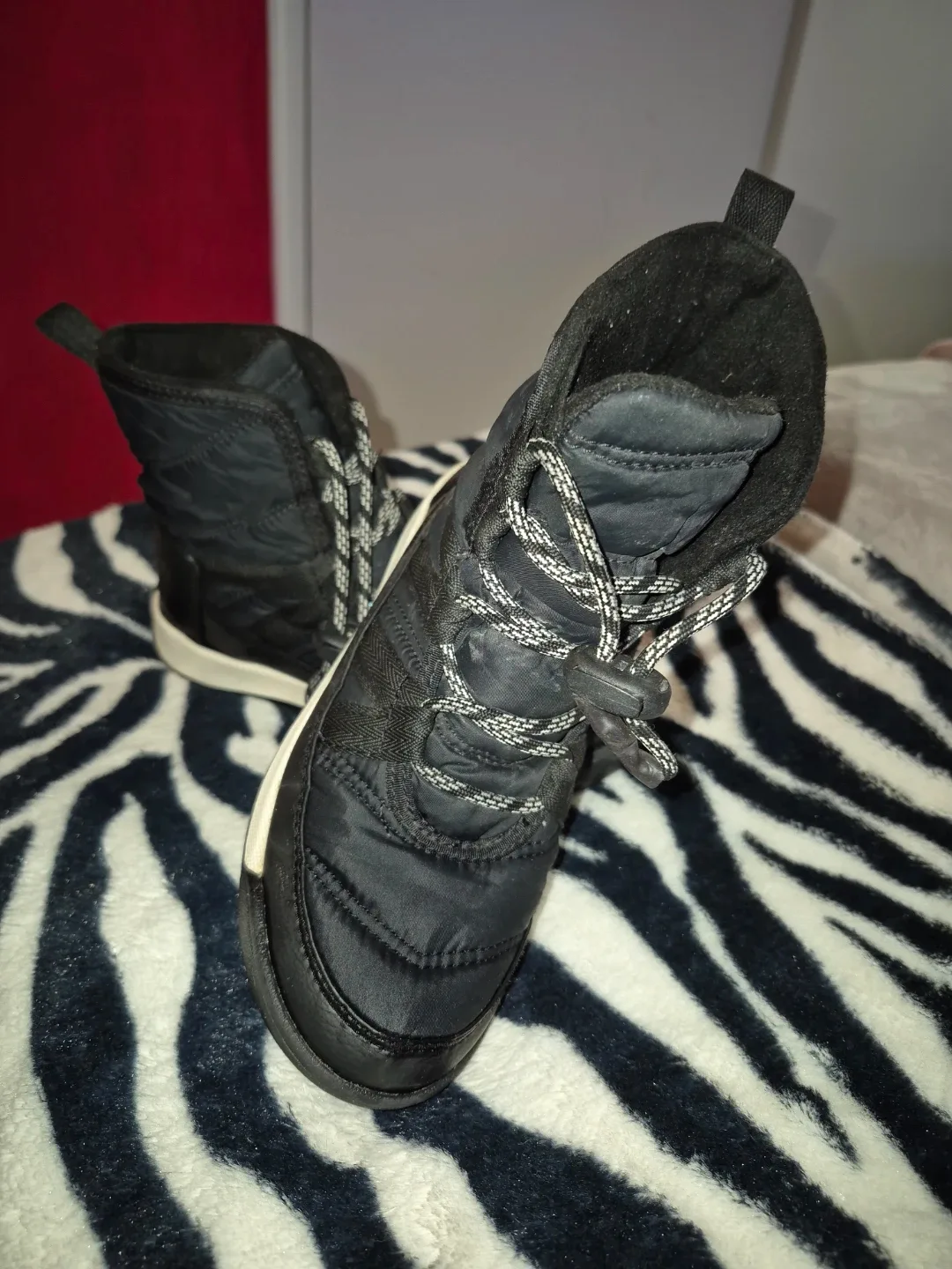 Sorel Black Winter Boots image indicator(6)