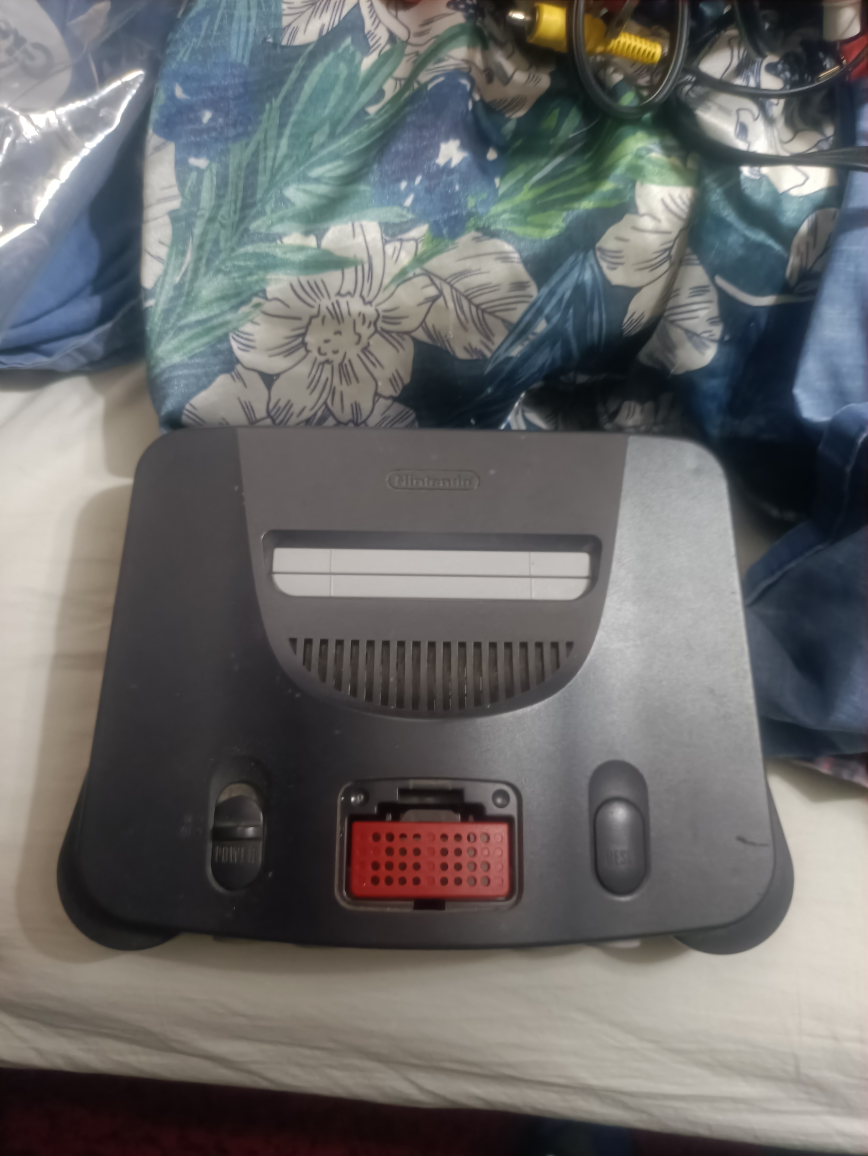 N64 bundle with 5 games 2 controllers and red expansion pack - photo 2