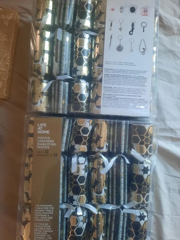 Festive Crackers - Set of 12