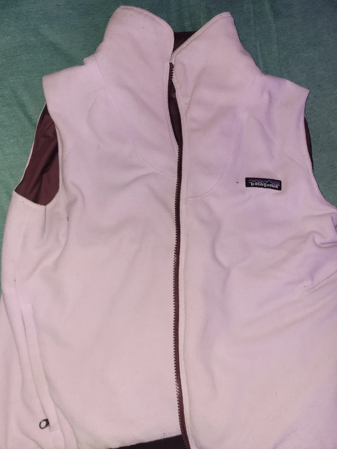 Patagonia Vest - Burgundy & White reversable - photo 2