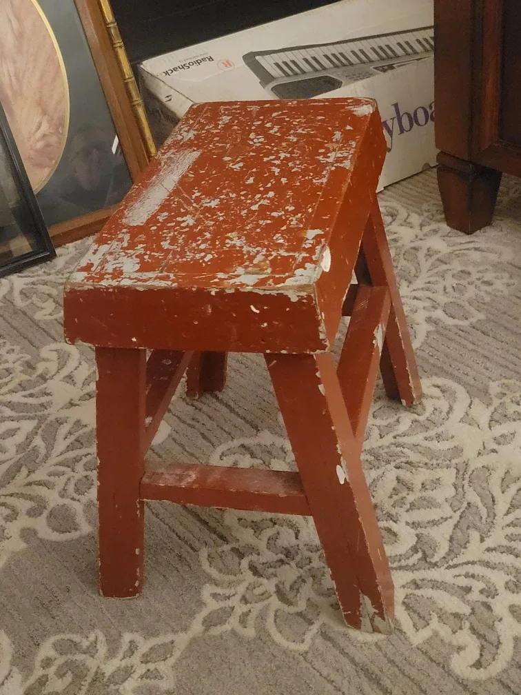 Primitive Chippy Wood Step Stool