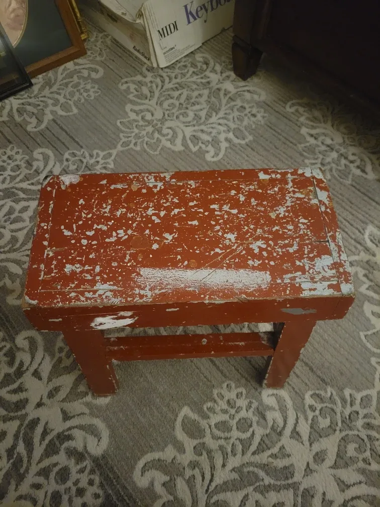 Vintage Primitive Chippy Wood Step Stool. Plant stool. Stepstool image indicator(3)