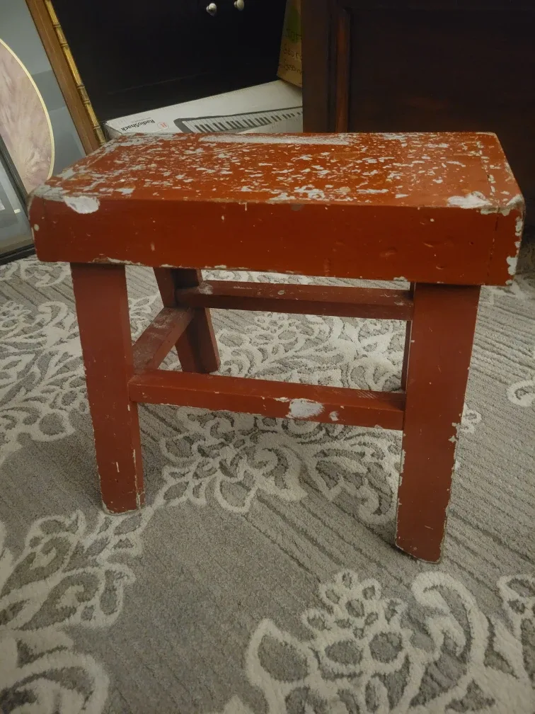 Vintage Primitive Chippy Wood Step Stool. Plant stool. Stepstool image indicator(5)