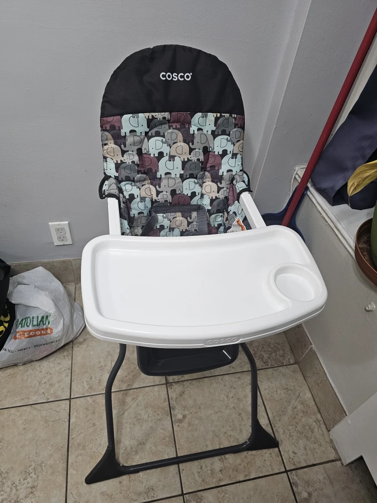 Cosco Elephant High Chair. - photo 2