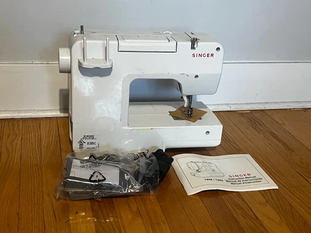 Singer Sewing Machine Model 1408/1409