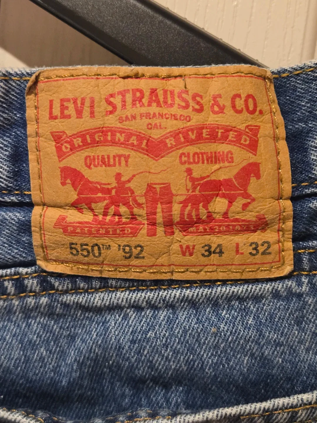Men Levi's 550 Relaxed Fit Jeans - W34 L32 image indicator(2)