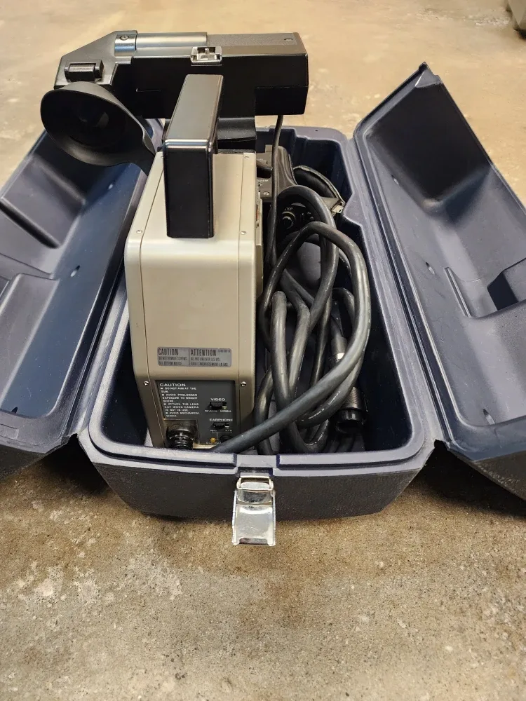 Sony Trinitron HVC-2400 Video Camera image indicator(4)