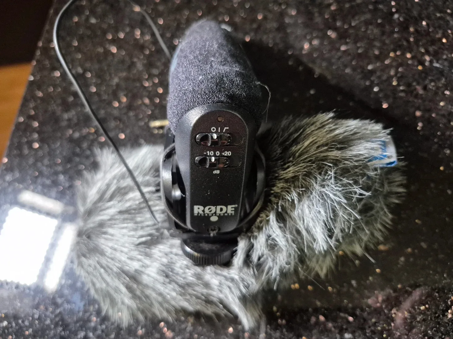 Rode VideoMic Pro Compact Shotgun Microphone image indicator(2)