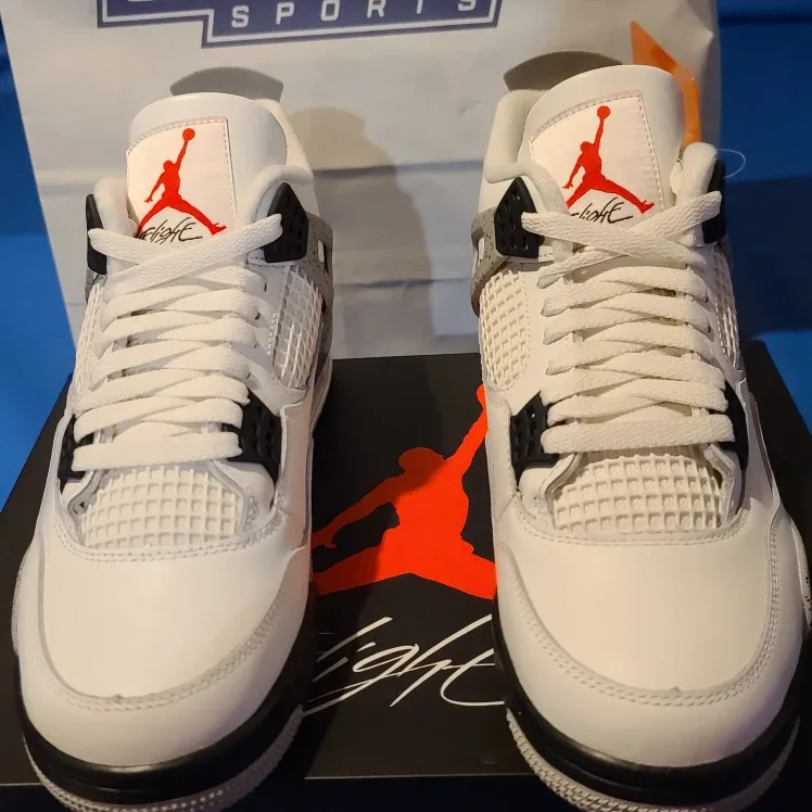 JORDAN 4 WHITE CEMENT 2025! image indicator(5)