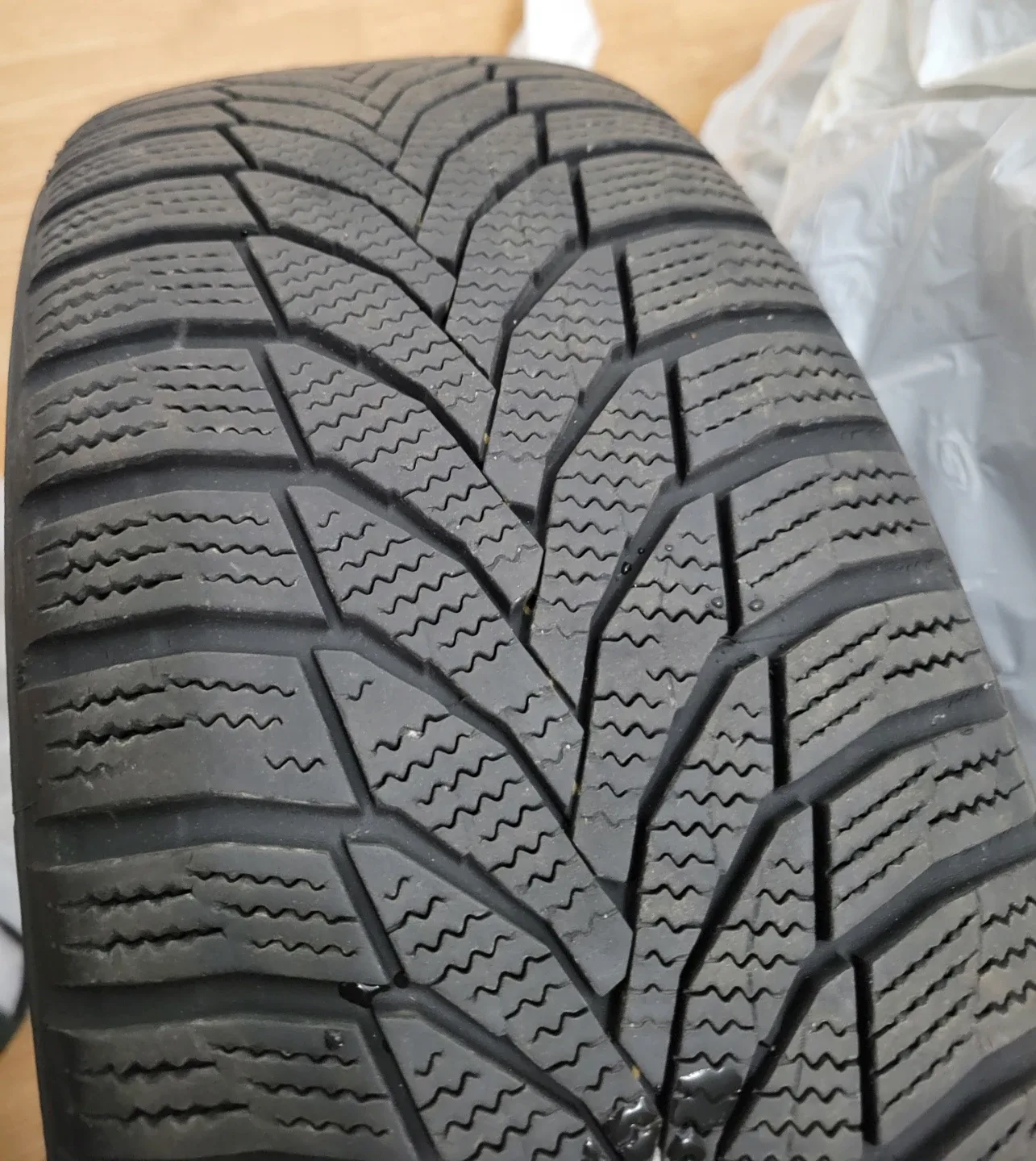 4 Winter Tires On Rims - Nexen WinGuard Sport 2 205/45R17 Tire image indicator(3)