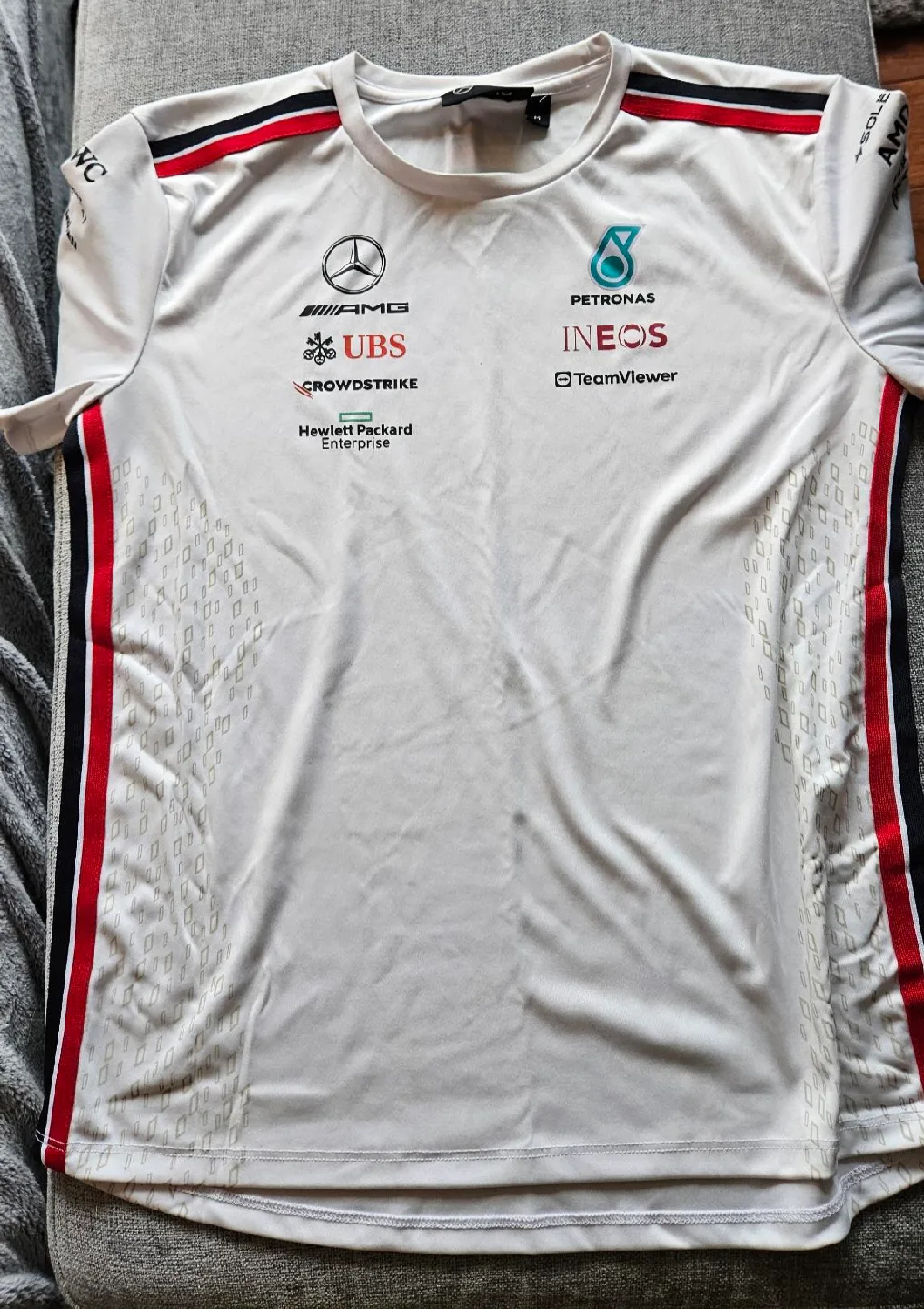 Mercedes-AMG Petronas F1 Team T-Shirt - Size M thumbnail