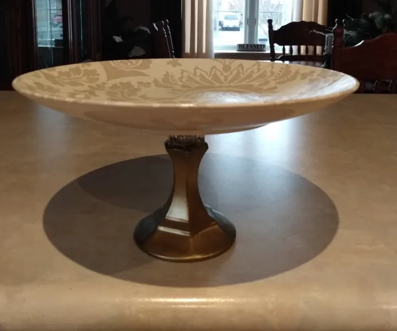 Decorative Pedestal serving cake/ dessert stand