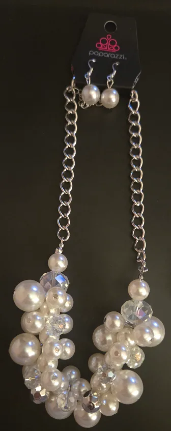 Paparazzi Jewelry Set - Necklace, Ring, Earrings, Bracelet image indicator(2)