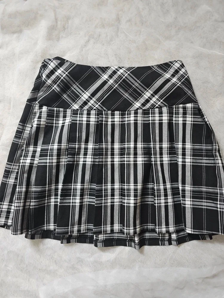No Boundaries Plaid Skirt - Size M