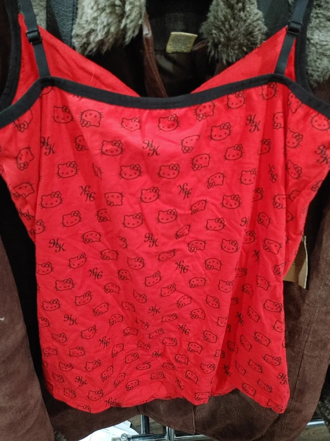 NEW HELLO KITTY TANK CAMISOLE TOP WOMEN'S SIZE XL image indicator(2)